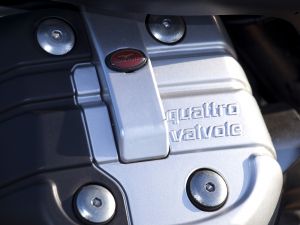 Moto Guzzi 1200 Sport V4