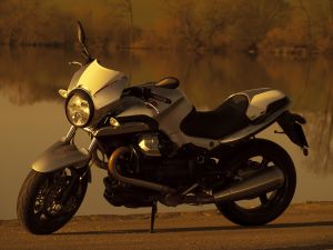 Moto Guzzi 1200 Sport V4