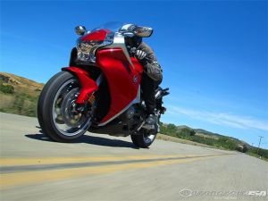 2010-Honda-VFR1200F-DCT-8