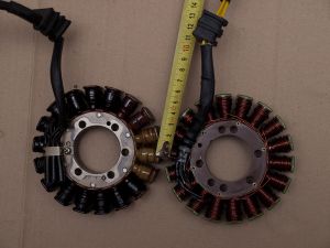 VFR800 VTEC - Výměna regulátoru napětí, výměna alternátoru