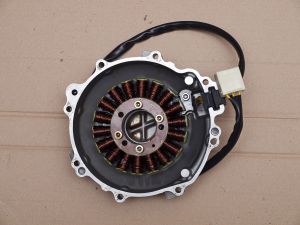 VFR800 VTEC - Výměna regulátoru napětí, výměna alternátoru