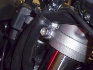 Výměna oleje v předních tlumičích