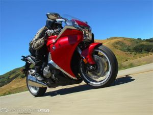 2010-Honda-VFR1200F-DCT-6
