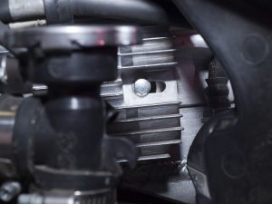 VFR800 VTEC - Výměna regulátoru napětí, výměna alternátoru