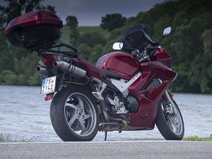 VFR800 VTEC - Leo Vince SBK