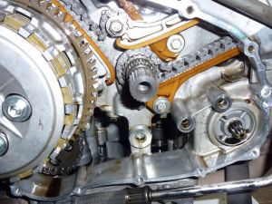 VFR800 VTEC - rozvodové řetězy